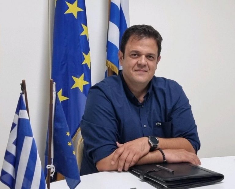 Στρατος Μαγκουσακης: Εύχομαι ταχεία ανάρρωση σε δύο Κυρίες της Πολιτικής που σήμερα δοκιμάζονται στην πιο δύσκολη μάχη της ζωής τους.