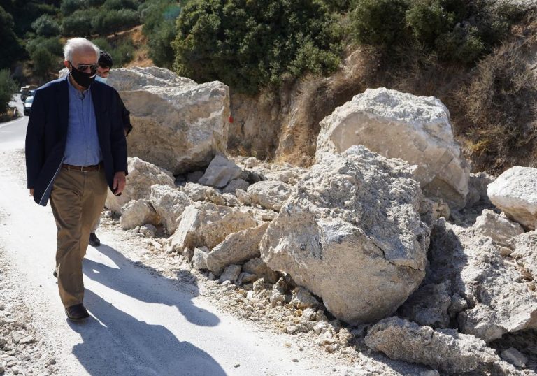 Επίσκεψη του Δημάρχου Ηρακλείου Βασίλη Λαμπρινού στις περιοχές του Δήμου που κηρύχθηκαν σε κατάσταση έκτακτης ανάγκης