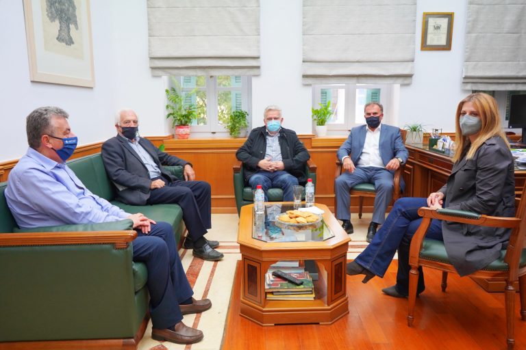 Υδραυλικά, λιμενικά και κτιριακές υποδομές της Κρήτης στη συνάντηση του Περιφερειάρχη Κρήτης με τον αρμόδιο Γενικό Διευθυντή του Υπουργείου Υποδομών