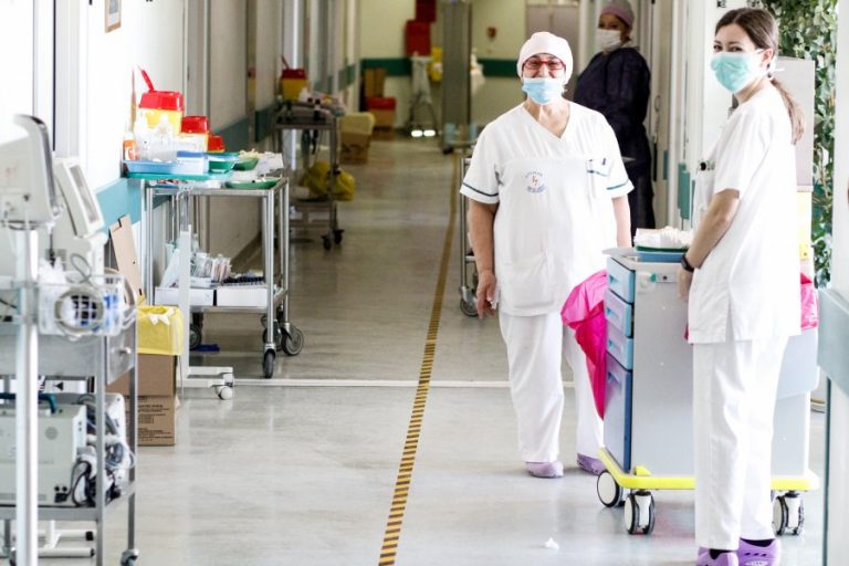 Λοιπό επικουρικό προσωπικό: Άνοιξε το loipoepikouriko.moh.gov.gr για νέες αιτήσεις