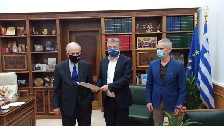 Ο Περιφερειάρχης Κρήτης υπέγραψε σήμερα την ένταξη χρηματοδότησης της μελέτης ανακατασκευής και επανάχρησης του «Μεγάρου Κοθρή» σε Δημοτική Πινακοθήκη