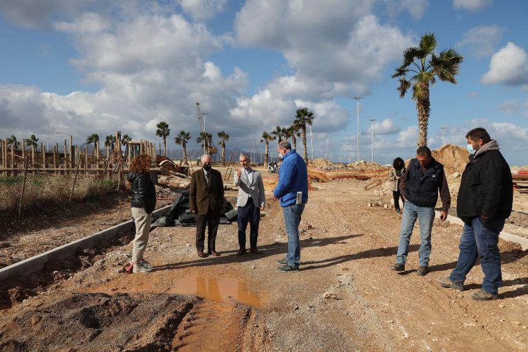Επίσκεψη Δημάρχου Ηρακλείου Βασίλη Λαμπρινού στα εκτελούμενα έργα σε “Θαλασσινά” και Αρχ. μακαρίου