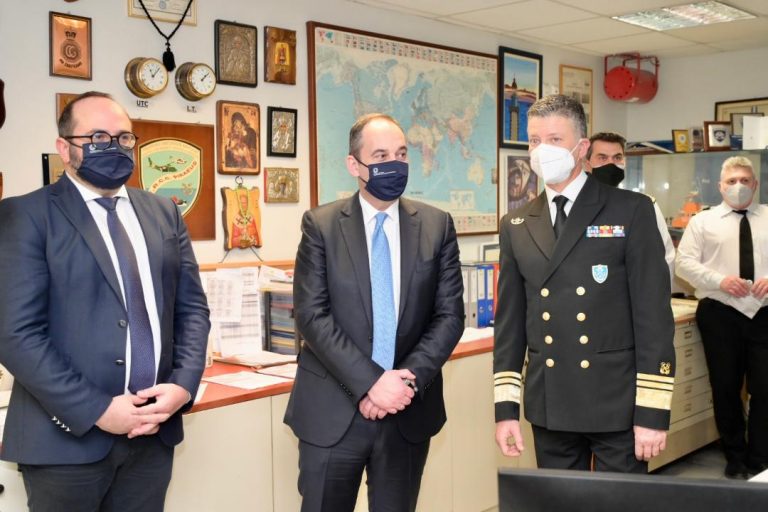 Ευχές για το νέο Έτος από τον ΥΝΑΝΠ κ. Γιάννη Πλακιωτάκη σε ναυτικούς και λιμενικούς εν πλω