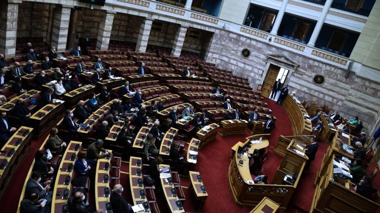Βουλή-μη κρατικά ΑΕΙ: Προς 159 «ναι» επί της αρχής το νομοσχέδιο -Ευρεία πλειοψηφία για δημόσιο πανεπιστήμιο
