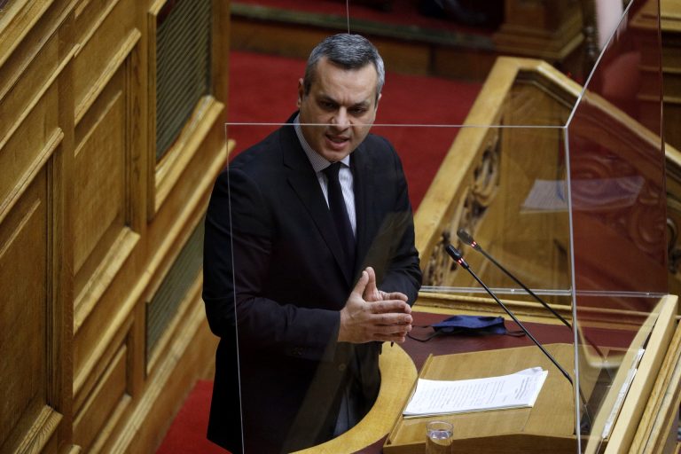 4 στα 4 εκτεθειμένη η Κυβέρνηση απέναντι στους Κρητικούς