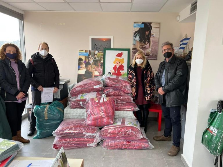 ΠΑΡΑΔΟΣΗΣ ΚΟΥΒΕΡΛΙ ΣΤΑ ΧΩΡΙΑ SOS ΑΠΟ ΤΟΝ Ρ.Ο CANDIA