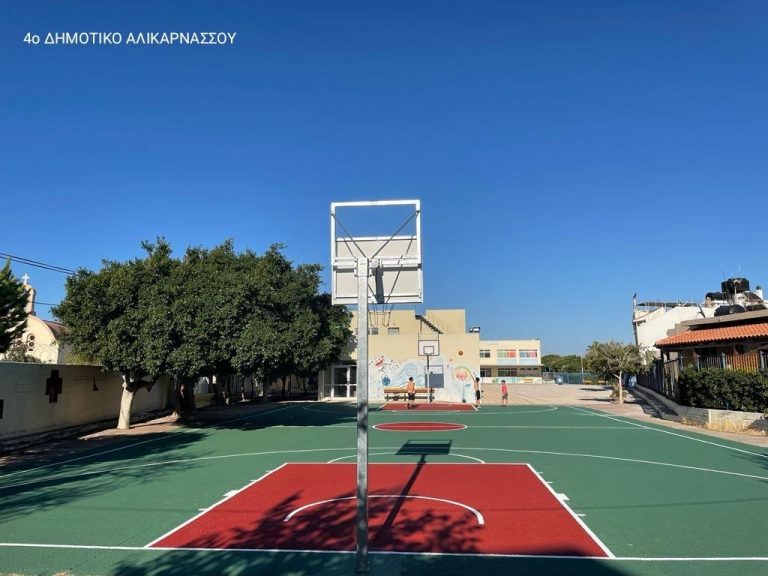 Νέα γήπεδα μπάσκετ σε δεκαπέντε σχολεία του Δήμου Ηρακλείου. 