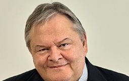 Οι πολλαπλές πραγματικότητες του κόσμου και η δυτική στρατηγική