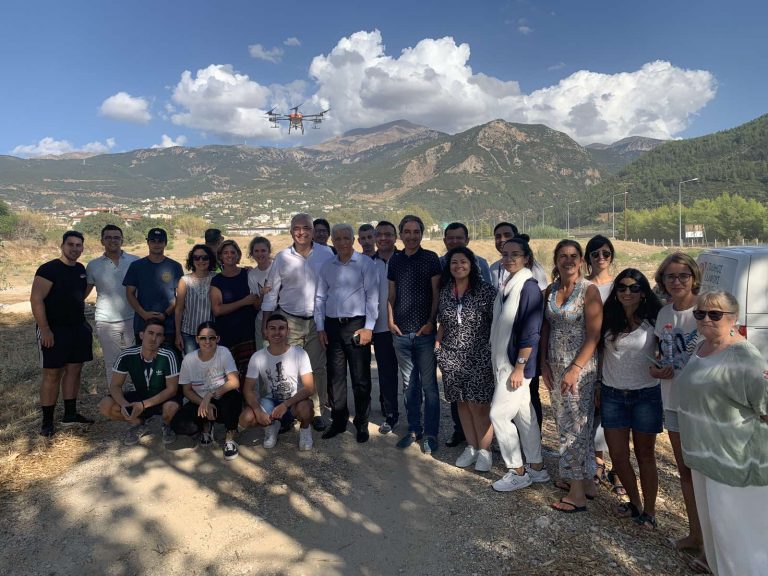 Επίδειξη χρήσης ψεκαστικού drone στο πλαίσιο επίσκεψης ξένων καθηγητών, ερευνητών και φοιτητών στο ΕΑΠ  / «Green and Smart AGRO Youth»