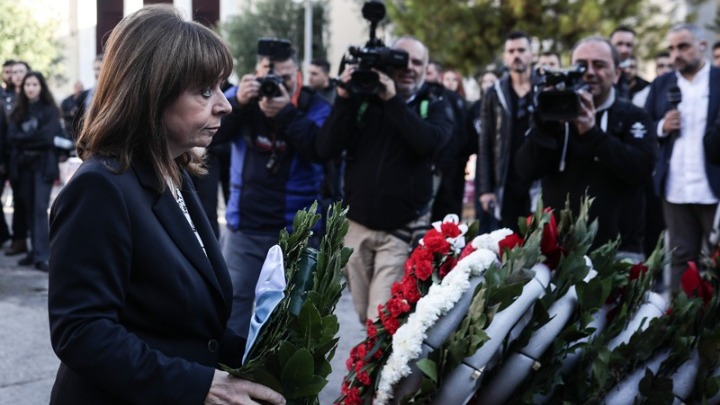 ΠτΔ: Η εξέγερση του Πολυτεχνείου μάς υπενθυμίζει ότι ο αγώνας για τη δημοκρατία είναι διαρκής