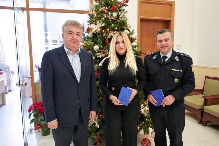 Ο Διοικητής της Τροχαίας και η Πρόεδρος Επισιτισμού Ηρακλείου ενημέρωσαν τον Περιφερειάρχη Κρήτης για την εξέλιξη της καμπάνιας με σύνθημα «ένας δεν πίνει, όλοι επιστρέφουν». 