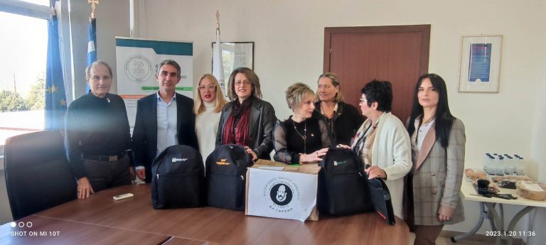 Παράδοση εξοπλισμού σε κινητή μονάδα του Ελληνικού Μεσογειακού Πανεπιστημίου Κρήτης !