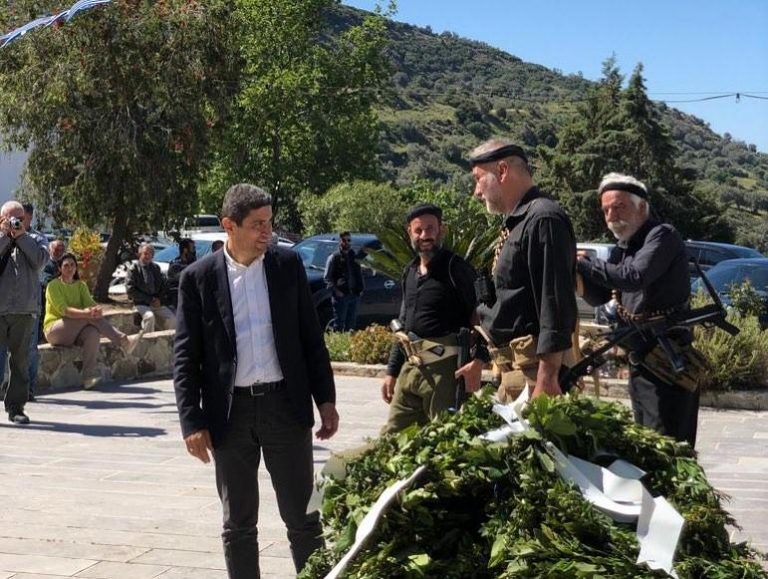 Ο Λ. Αυγενάκης στο Μαγαρικάρι, στις εκδηλώσεις μνήμης για τους πεσόντες του Ολοκαυτώματος