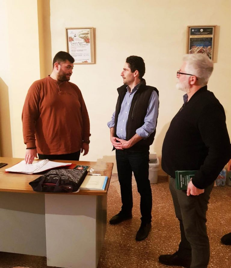 Επίσκεψη του υποψήφιου βουλευτή ΠΑΣΟΚ Κινήματος Αλλαγής κ. Γιώργου Ξυλούρη στην αίθουσα της Χορωδίας Βυζαντινής και Παραδοσιακής Μουσικής “Ο Άγιος Μηνάς” στην Επισκοπή