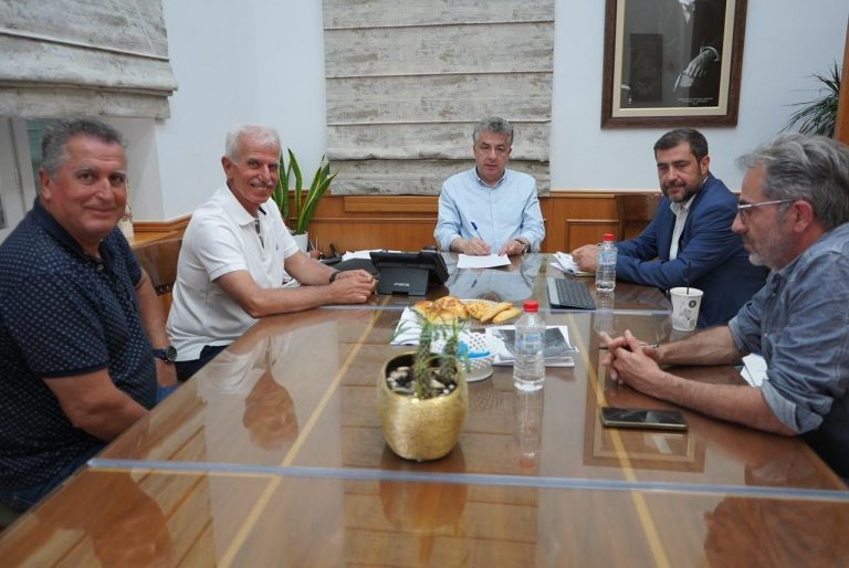 Σύμβαση για αποκατάσταση ζημιών των δικτύων του ΤΟΕΒ Σητείας – Πισκοκεφάλου λόγω θεομηνίας υπέγραψε ο Περιφερειάρχης Κρήτης