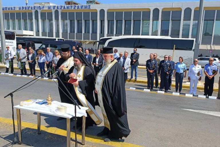 Η Π.Ε. Ηρακλείου τιμά τους ήρωες του μεγάλου Σαμμποτάζ στο αεροδρόμιο του Ηρακλείου τον Ιούνιο του 1942