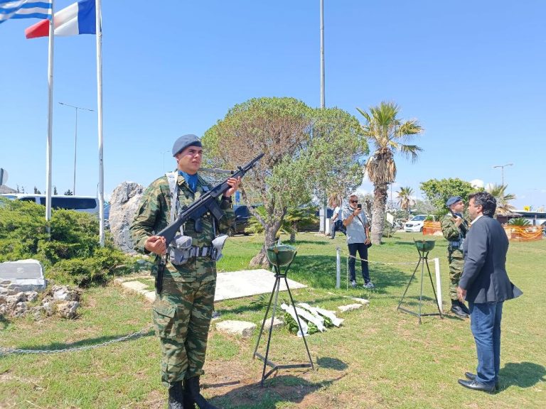 Με επιμνημόσυνη δέηση και κατάθεση στεφάνων από τις Αρχές τιμήθηκε η μνήμη των Αντιστασιακών στο σαμποτάζ του αεροδρομίου Ηρακλείου τον Ιούνιο του 1942