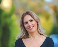 Μεταξύ παντοδυναμίας και ακυβερνησίας