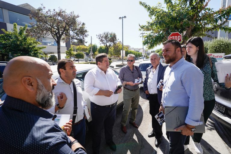 Με αμείωτη ένταση συνέχισε τις περιοδείες ο Μ. Καραμαλάκης μια ημέρα μετά τη μεγαλειώδη συγκέντρωση στον Άγιο Τίτο   