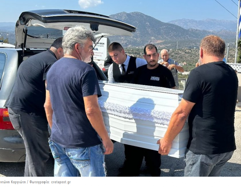 Αντώνης Καργιώτης: Πλήθος κόσμου στην κηδεία του 36χρονου που έριξαν στη θάλασσα μέλη του Blue Horizon