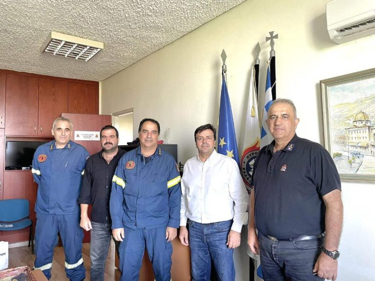 Επίσκεψη Αντιπεριφερειάρχη Συριγωνάκη στη Πυροσβεστική Υπηρεσία