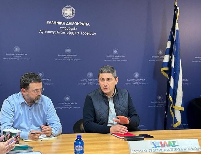 ΥπΑΑΤ, Λευτέρης Αυγενάκης σε εκπροσώπους παραγωγών της Θεσσαλίας: Το σύνολο της κυβέρνησης, υπό την καθοδήγηση του Πρωθυπουργού, εργάζεται για την αναγέννηση της περιοχής