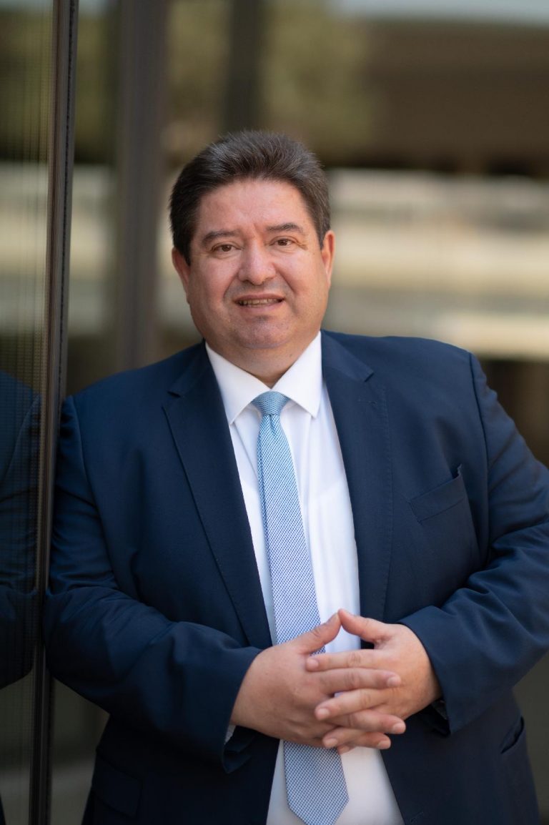 Εορταστικές ευχές του Μιχάλη Καραμαλάκη, επικεφαλής της  παράταξης «ΗΡΑΚΛΕΙΟ, η Πόλη μας»