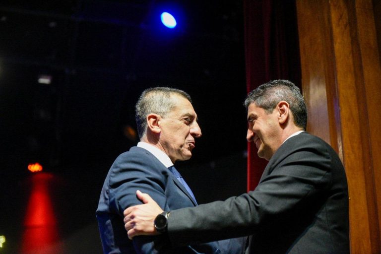 Αυγενάκης από Λάρισα στην ορκωμοσία του νέου Περιφερειάρχη: