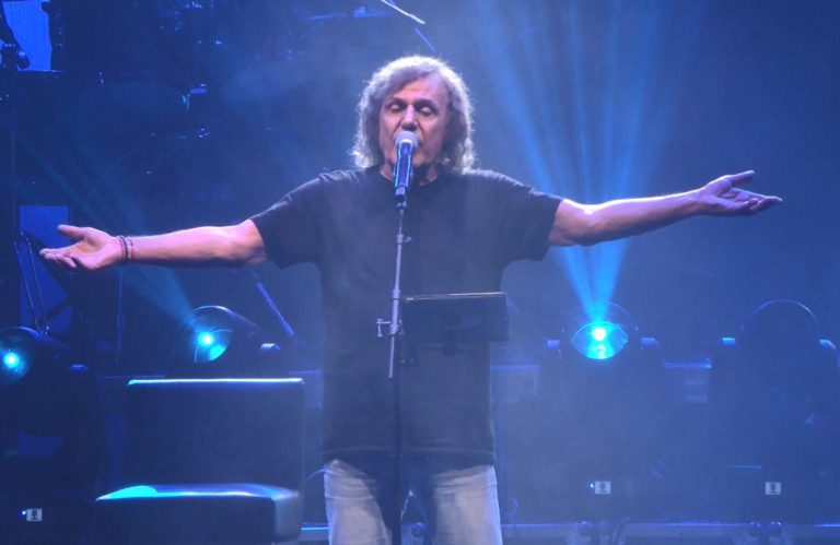 Η συναυλία – αφιέρωμα στα 50 χρόνια καριέρας του Βασίλη Παπακωνσταντίνου στο Heraklion Arts and Culture
