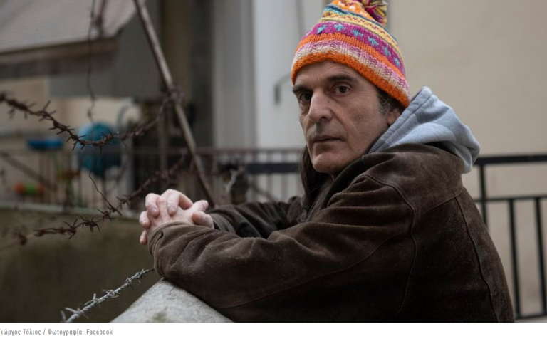 Πέθανε ο Γιώργος Τόλιος, ντράμερ του θρυλικού συγκροτήματος «Τρύπες»