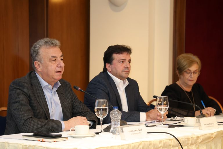 Στ. Αρναουτάκης προς τα μέλη του νέου Περιφερειακού Συμβουλίου: «Καλή χρονιά και με διεκδίκηση από την κεντρική εξουσία»