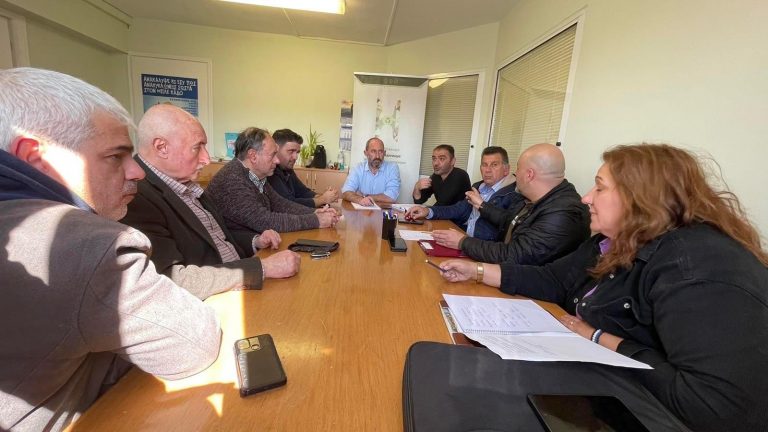 Καθαριότητα και ανταποδοτικές υπηρεσίες στο επίκεντρο της συνάντησης του Αντιδημάρχου Νίκου Γιαλιτάκη με τους Προέδρους του Εμπορικού Συλλόγου και του ΒΙΟ.ΠΑ Μαλάδων