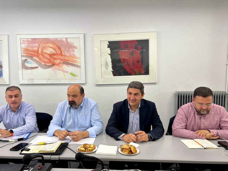Αυγενάκης – Τριαντόπουλος, δίπλα στους πολίτες του Αρκαλοχωρίου με λύσεις για επίσπευση των διαδικασιών αποκατάστασης των σεισμοπλήκτων