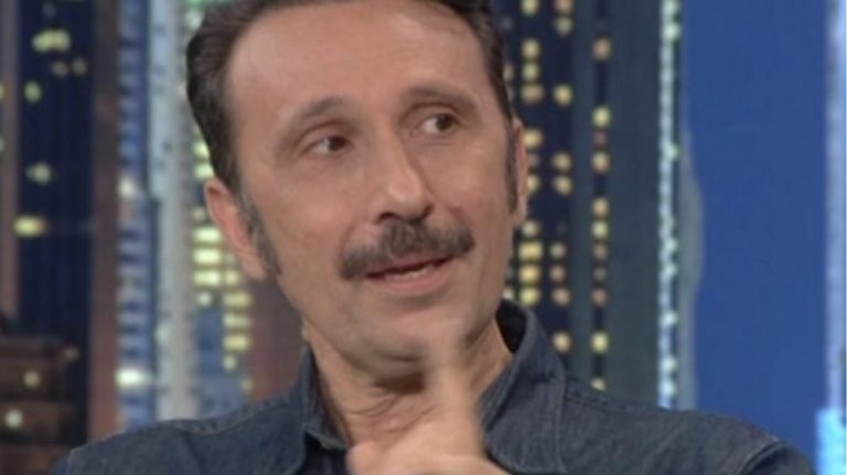 Ρένος Χαραλαμπίδης: Δεν θεωρώ ότι το DNA μου πρέπει να αναπαραχθεί.