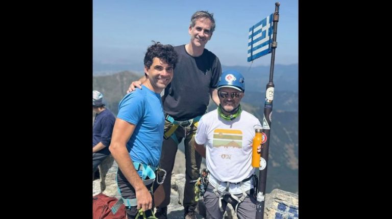 Στην κορυφή του … Ολύμπου ο Μπακογιάννης