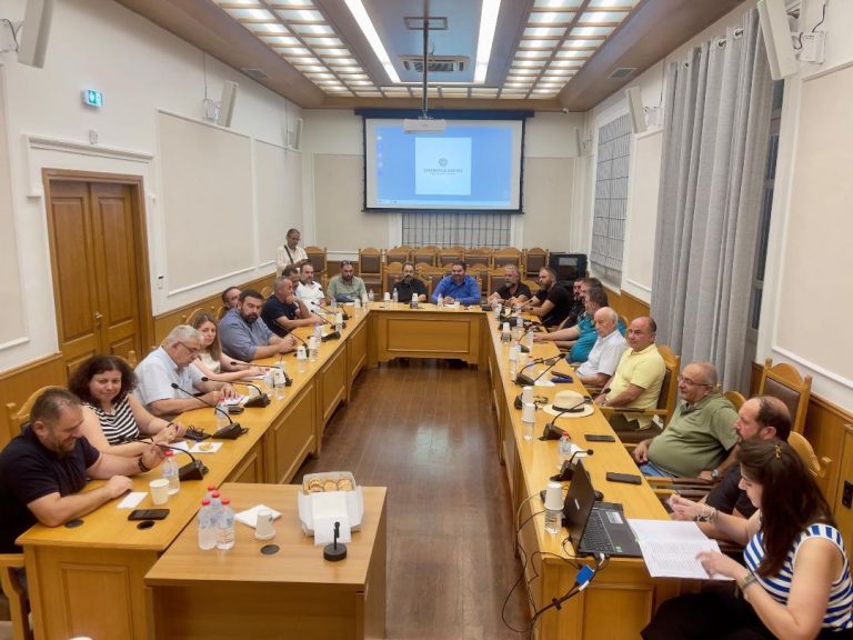 Διευρυμένη σύσκεψη εργασίας στην Περιφέρεια Κρήτης για την ανάδειξη των κρητικών τυριών στα ξενοδοχεία της Κρήτης