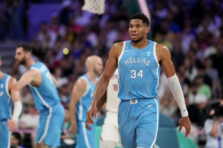 Η Ελλάδα ηττήθηκε 76-63 από τη Γερμανία και αποκλείστηκε από τα ημιτελικά των Ολυμπιακών Αγώνων.