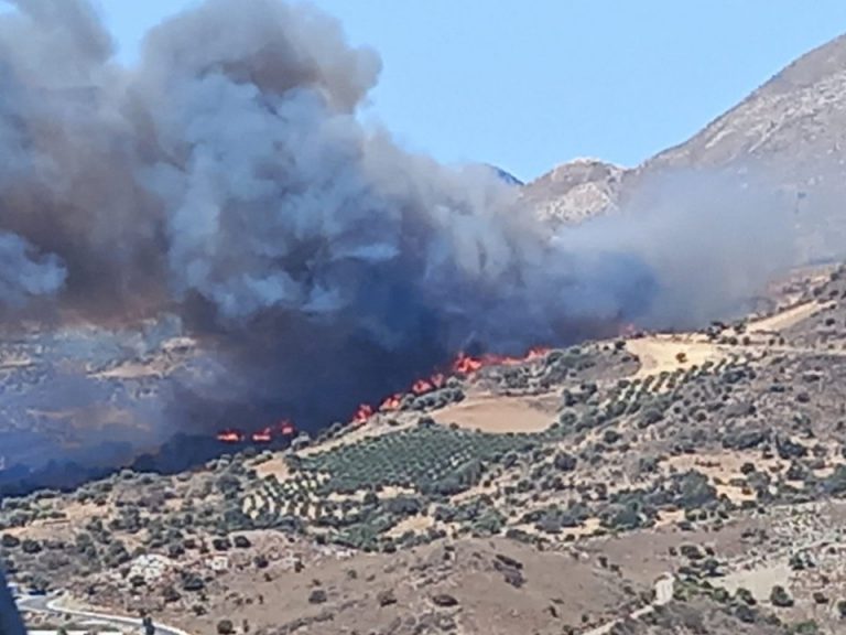 Αναζωπυρώθηκε η φωτιά στο Ρέθυμνο -Νέο 112, εκκενώνονται οικισμοί