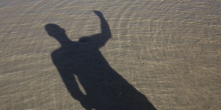 Ηράκλειο: Στιγμές τρόμου για 12χρονη -Την πήρε αγκαλιά άγνωστος άνδρας την ώρα που κολυμπούσε