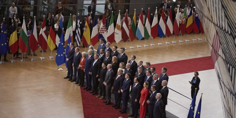 Σύνοδος για το Μεταναστευτικό: Ικανοποίηση στην ελληνική αποστολή -Τι αποφάσισαν, τι είπαν για κέντρα μεταναστών εκτός ΕΕ
