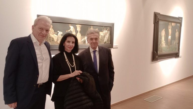 Πλήθος κόσμου στα εγκαίνια της έκθεσης με έργα του σπουδαίου ζωγράφου Γιάννη Τσαρούχη, της συλλογής Ζαχαρία Πορταλάκη,  στο Ιστορικό Μουσείο Κρήτης