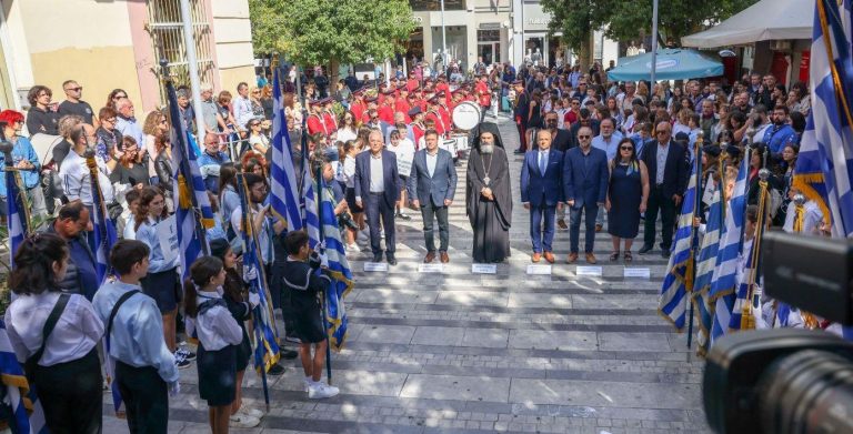 Μαθητές, εκπαιδευτικοί, αρχές τιμούν στο Ηράκλειο την Εθνική Επέτειο της 28ης Οκτωβρίου 1940