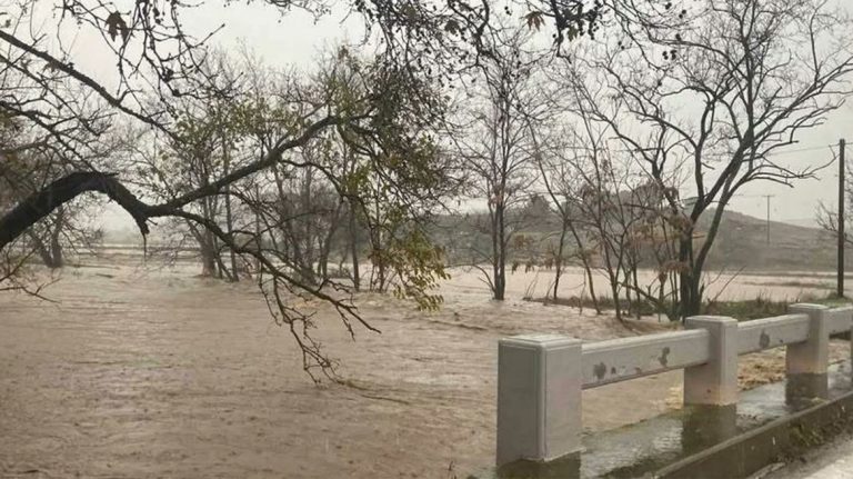 Κακοκαιρία Bora: Ενας νεκρός στη Χαλκιδική