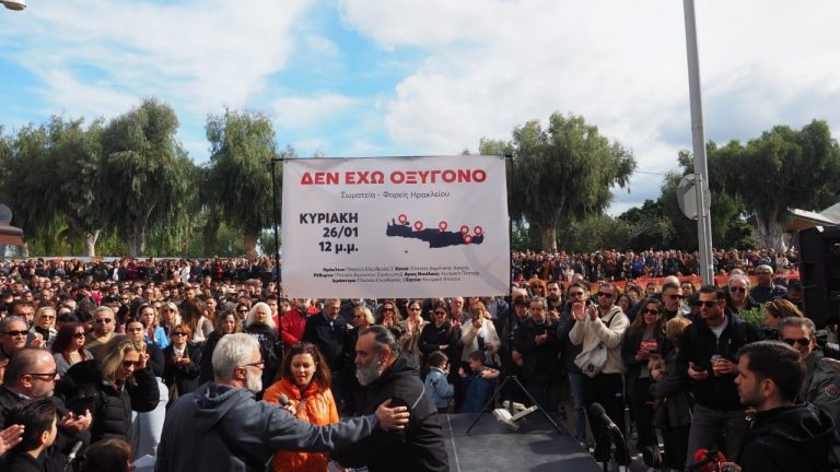 Ο Χάρης Μαμουλάκης από την συγκέντρωση για το έγκλημα των Τεμπών: «Δεν σταματάμε μέχρι να λάμψει η αλήθεια»