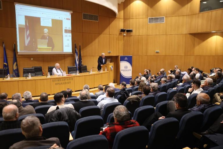 Ηχηρή παρέμβαση Καλοκαιρινού για την κατανομή και διαχείριση του ηλεκτρικού χώρου: «Έχουν εγκατασταθεί συνθήκες ενεργειακής ολιγαρχίας – Οι Δήμοι αποστερούνται τεράστιων πόρων»