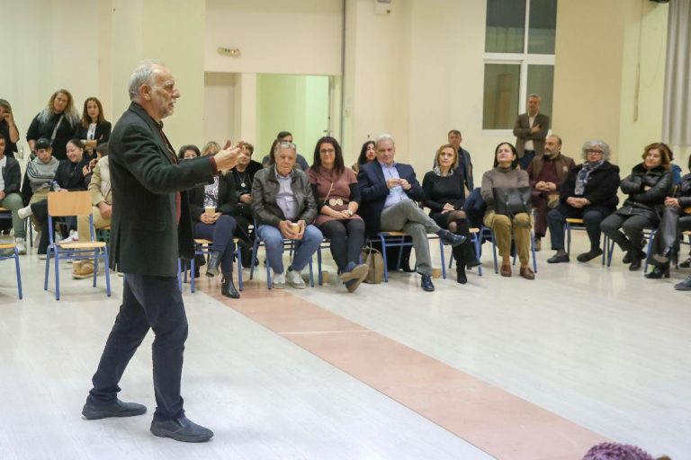 Με επιτυχία η δράση των εθελοντών του «Δικαίωμα στην πόλη» με θέμα «Παρέες – Ψυχαγωγία – Διαδίκτυο: Πώς επικοινωνούμε με τα παιδιά»