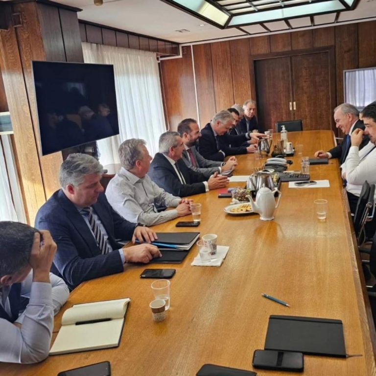 Θεσμικά και οικονομικά θέματα στη συνάντηση των  Περιφερειαρχών με υπουργούς Εσωτερικών και Οικονομικών   