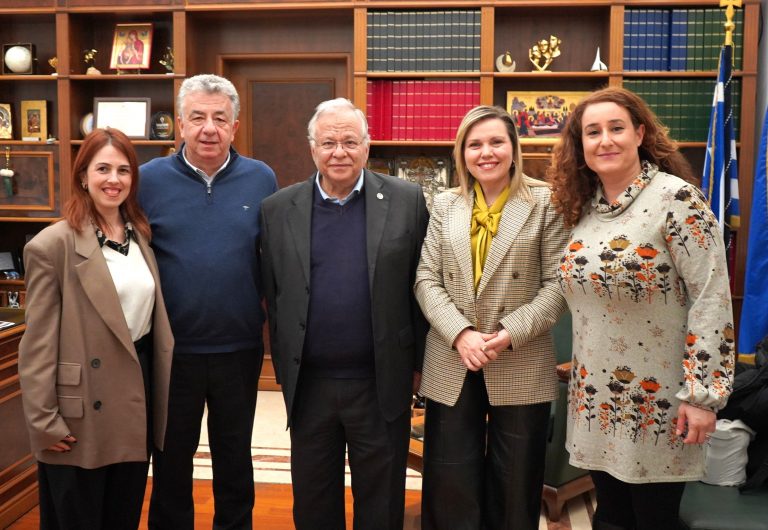 Συνάντηση Περιφερειάρχη Κρήτης με τον Πρόεδρο του «Χαμόγελου του Παιδιού»