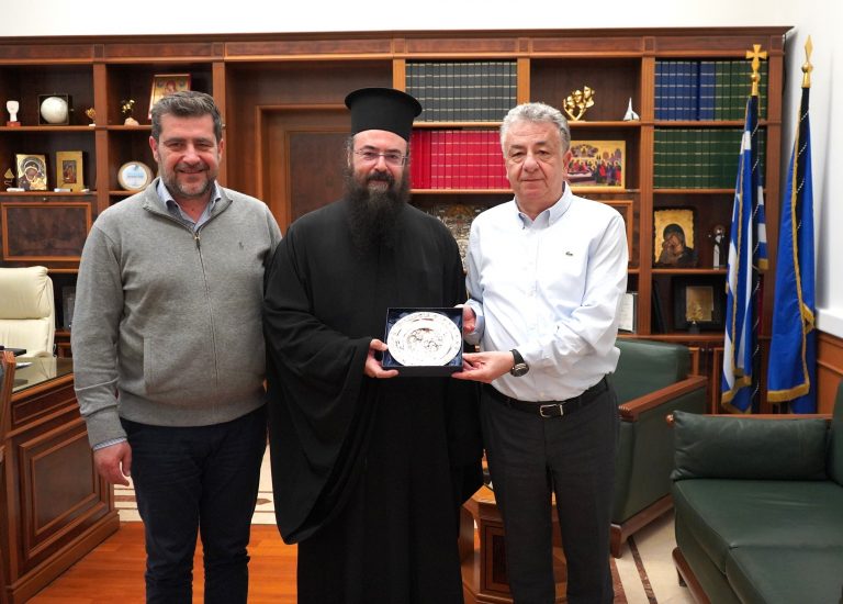 Σύμβαση για το έργο «Συντήρηση και επισκευή δωμάτων και στεγών Ιερού Μητροπολιτικού Ναού Μεγάλης Παναγίας Νεάπολης Λασιθίου»  υπέγραψε ο Περιφερειάρχης Κρήτης