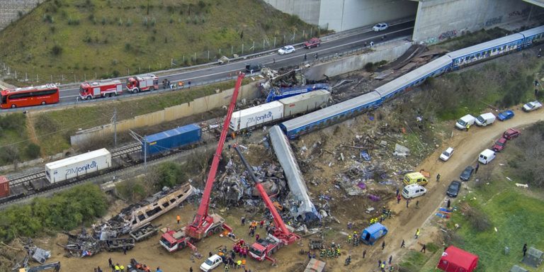 Παραδόθηκε το πόρισμα Καρώνη (ΕΜΠ) για τα Τέμπη: Τα έλαια σιλικόνης μπορούν να δημιουργήσουν πυρόσφαιρα